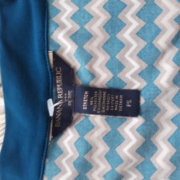 Sleeveless top - Picture 2 of 4